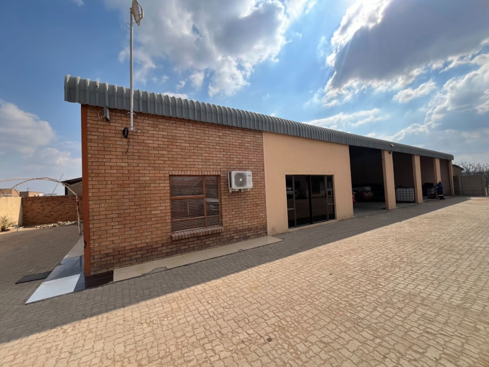 Commercial industrial property for sale in Ladine - 1PS1747663