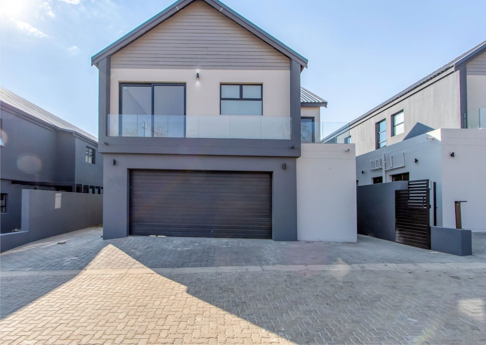 Double-storey cluster to rent in Houghton Estate - JBL1747687 Double-storey cluster to rent in Houghton Estate - JBL1747687