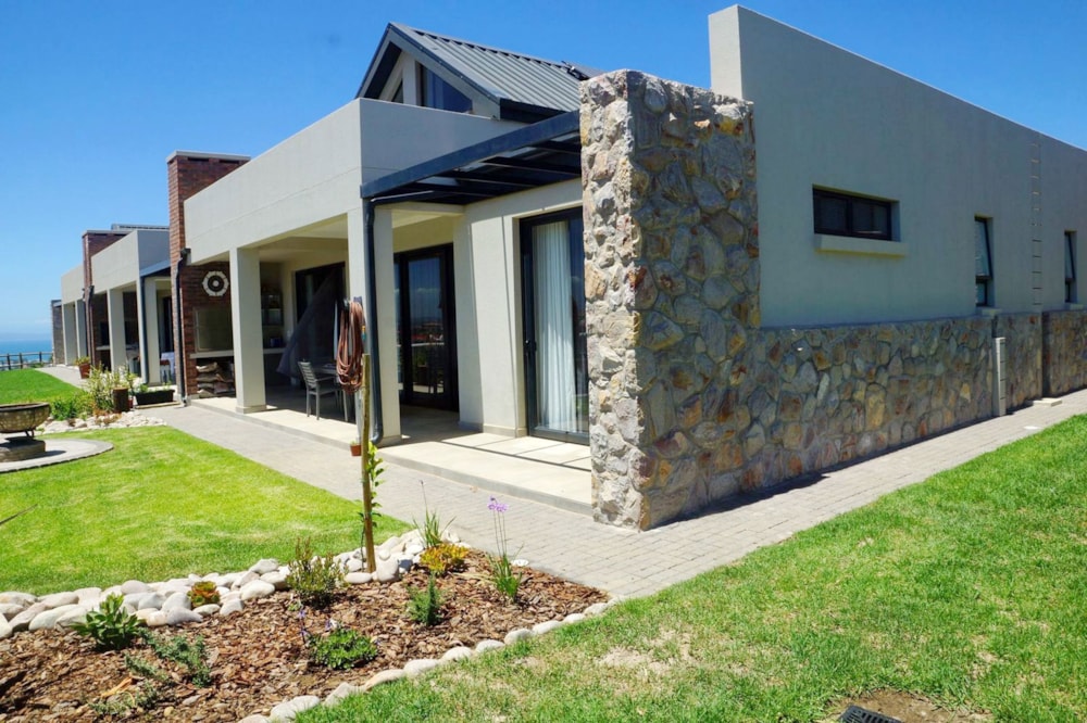Cluster to rent in Renosterbos Estate - 1MB1747686 Cluster to rent in Renosterbos Estate - 1MB1747686