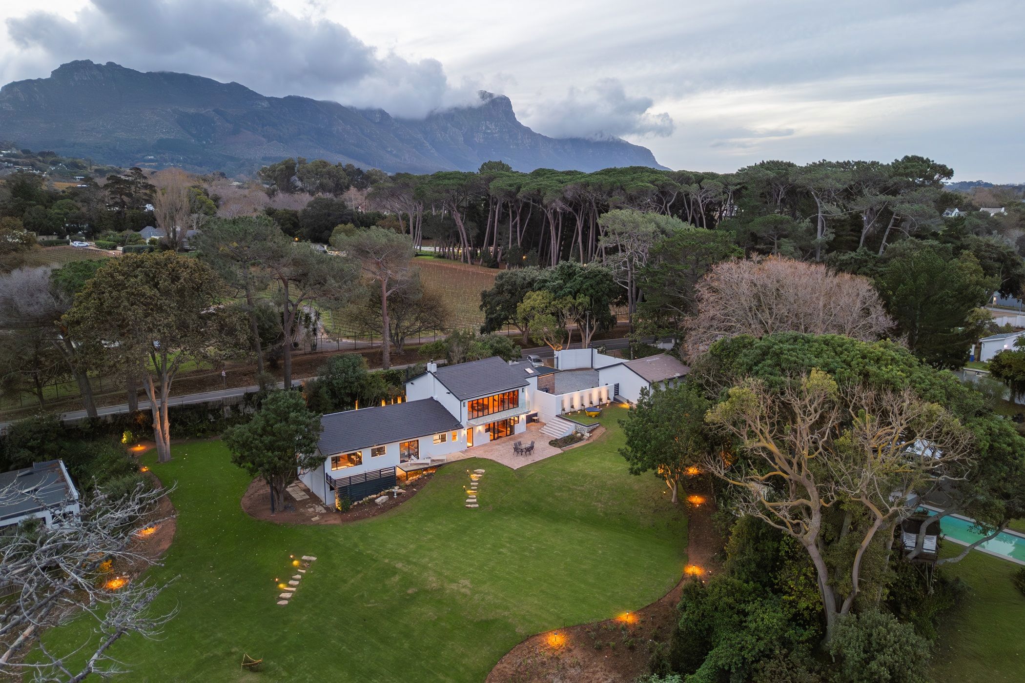 House to rent in Constantia, Cape Town - RBL1747714