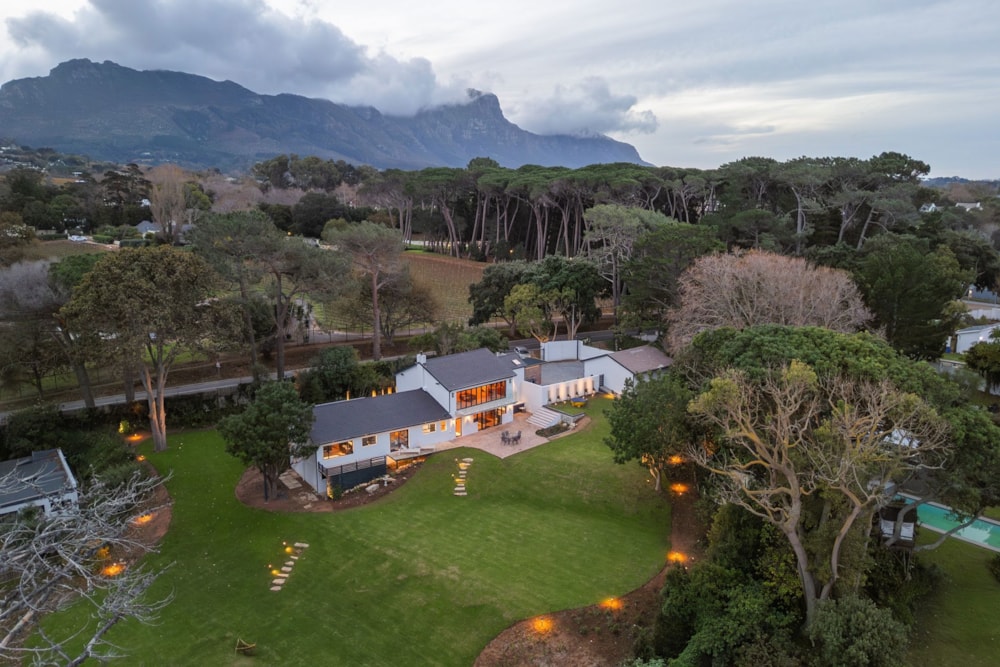 House to rent in Constantia, Cape Town - RBL1747714 House to rent in Constantia, Cape Town - RBL1747714