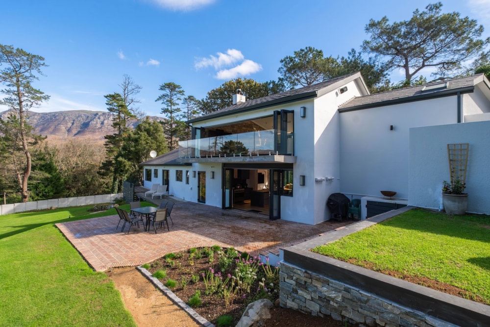 House to rent in Constantia, Cape Town - RBL1747714 House to rent in Constantia, Cape Town - RBL1747714
