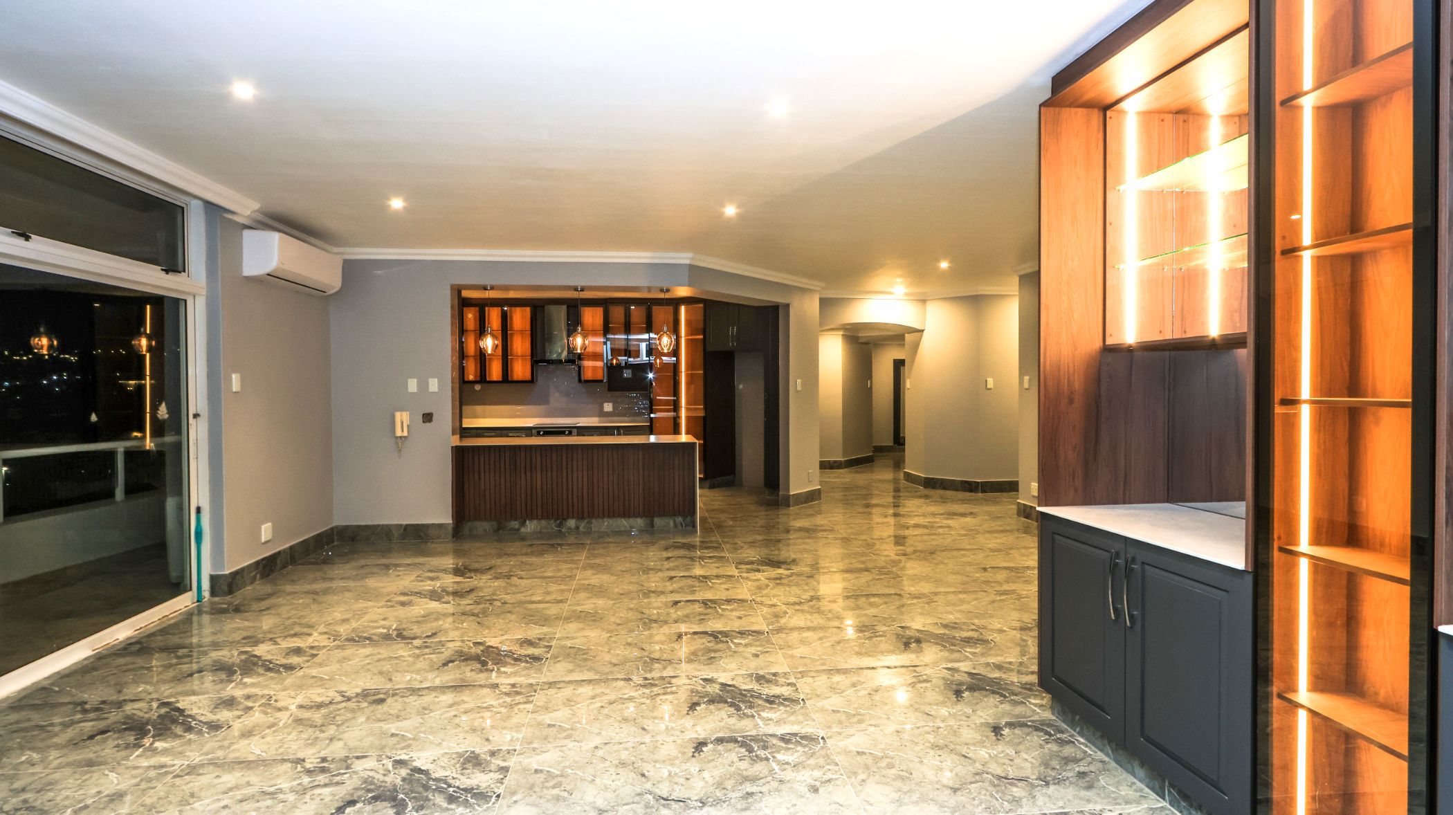 Apartment to rent in uMhlanga Rocks - 1ND1745194