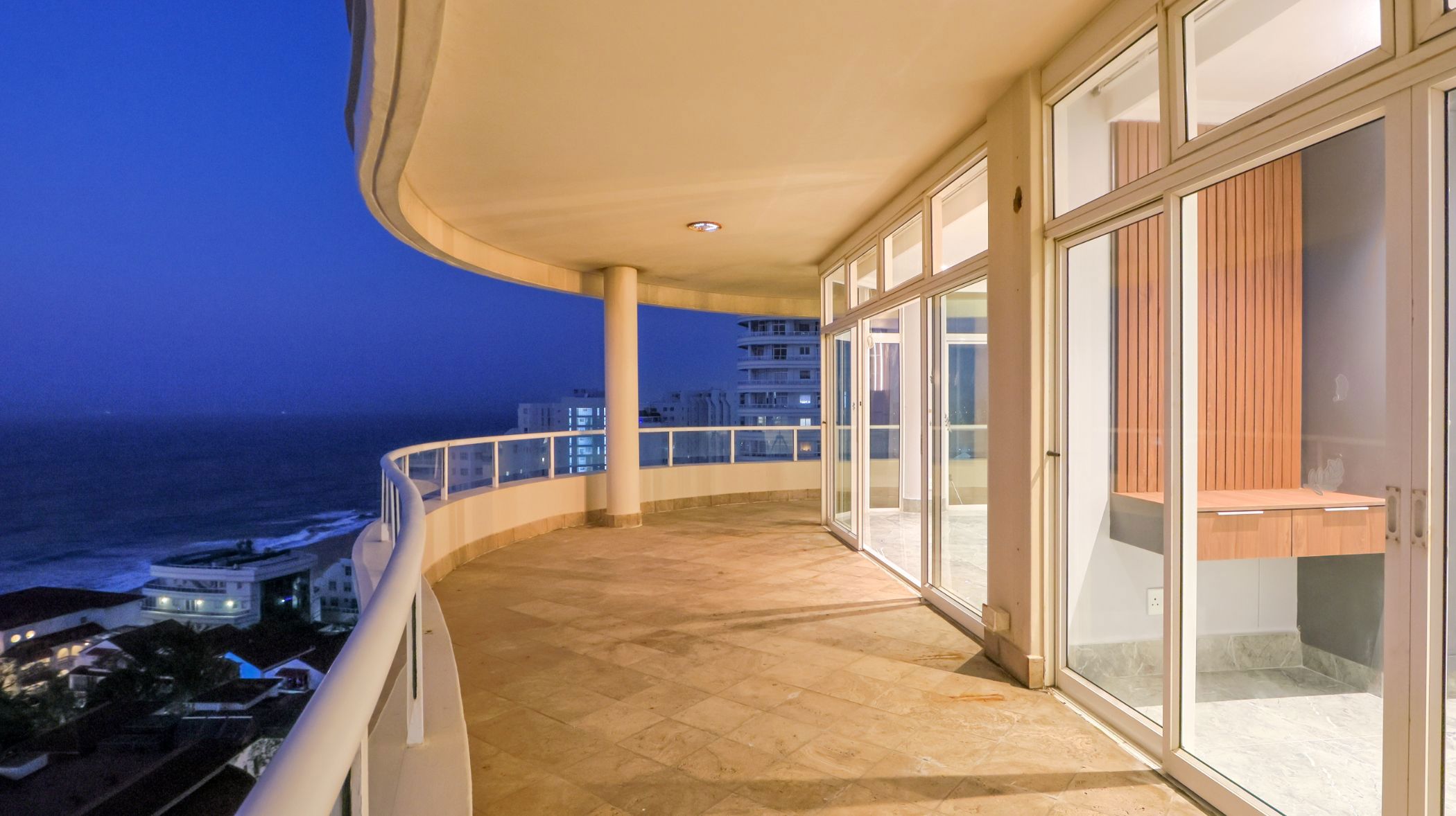 Apartment to rent in uMhlanga Rocks - 1ND1745194