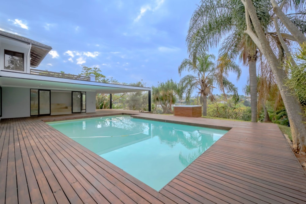 Double-storey house for sale in La Lucia - 1ND1747685 Double-storey house for sale in La Lucia - 1ND1747685