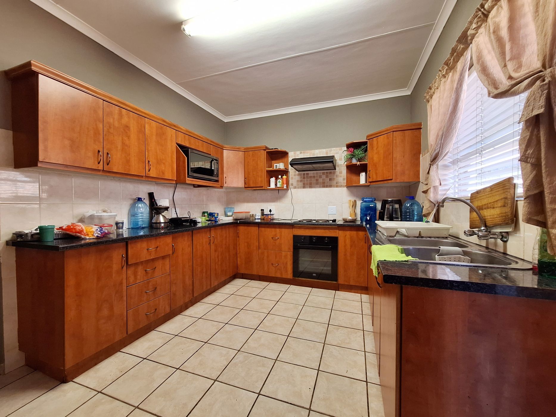 Townhouse for sale in Lydenburg (Mashishing) - 1LY1747436