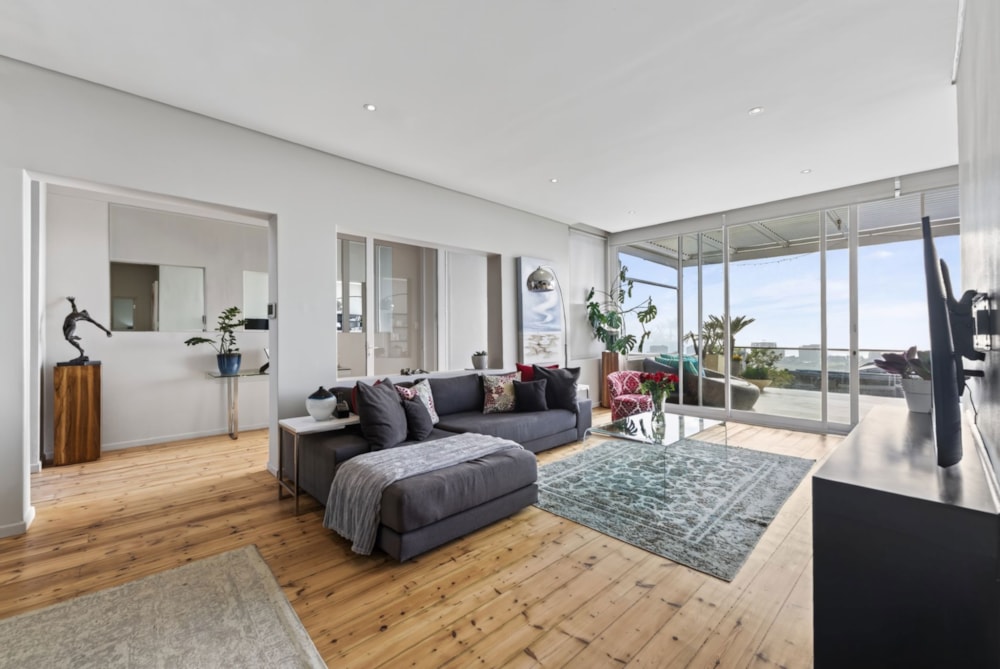 Double-storey house to rent in Green Point, Cape Town - ASL1743557