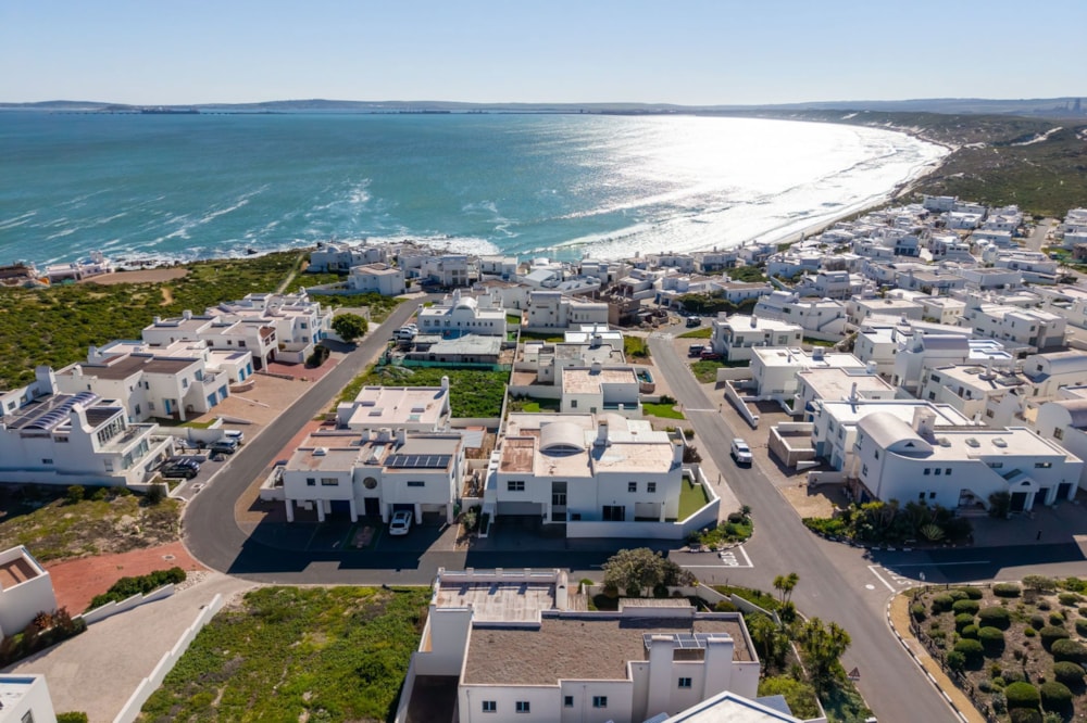 House for sale in Paradise Beach, Langebaan - LA1747509 House for sale in Paradise Beach, Langebaan - LA1747509