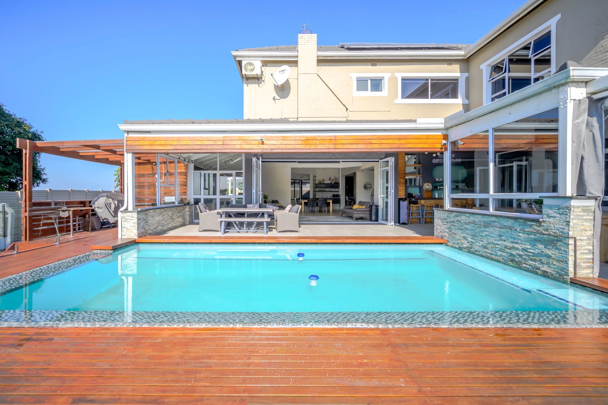 Double-storey house for sale in Durban North - 1ND1675990