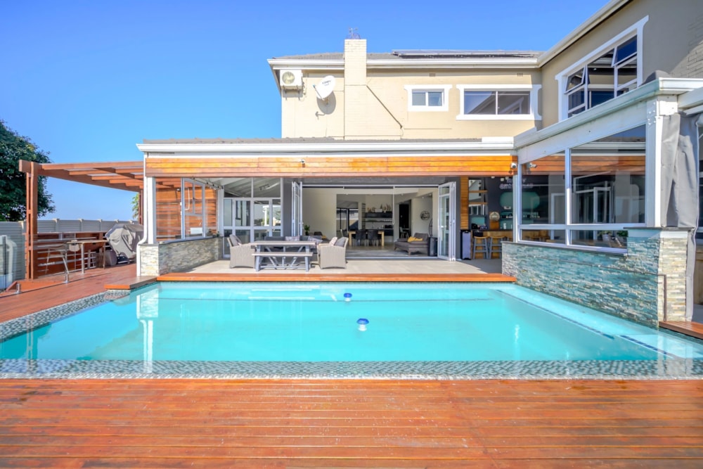 Double-storey house for sale in Durban North - 1ND1675990 Double-storey house for sale in Durban North - 1ND1675990