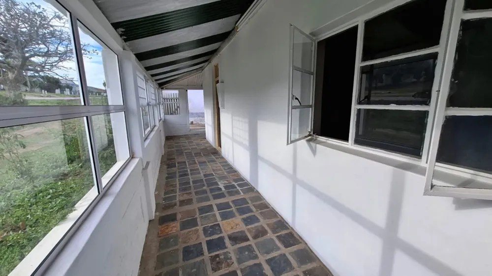 House let in East Bank - 1PF1746321