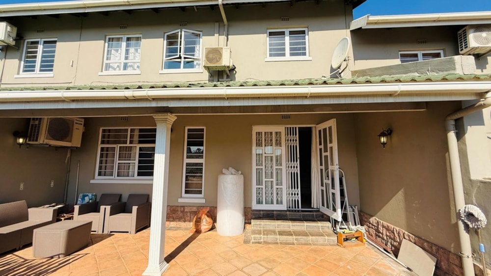 Security complex home to rent in Somerset Park, uMhlanga - 1ND1744709 Security complex home to rent in Somerset Park, uMhlanga - 1ND1744709