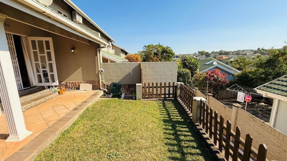 Security complex home to rent in Somerset Park, uMhlanga - 1ND1744709 Security complex home to rent in Somerset Park, uMhlanga - 1ND1744709