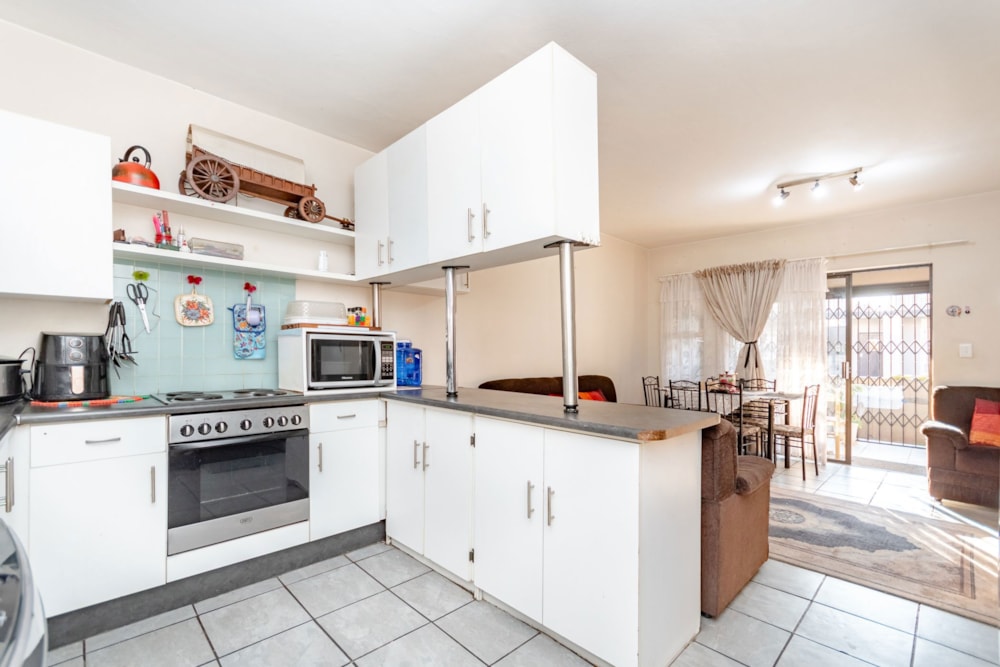 Townhouse for sale in Brenthurst - 1BJ1734212 Townhouse for sale in Brenthurst - 1BJ1734212