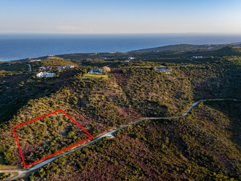 Residential vacant land for sale in Pezula Private Estate - 1KG1744119 Residential vacant land for sale in Pezula Private Estate - 1KG1744119
