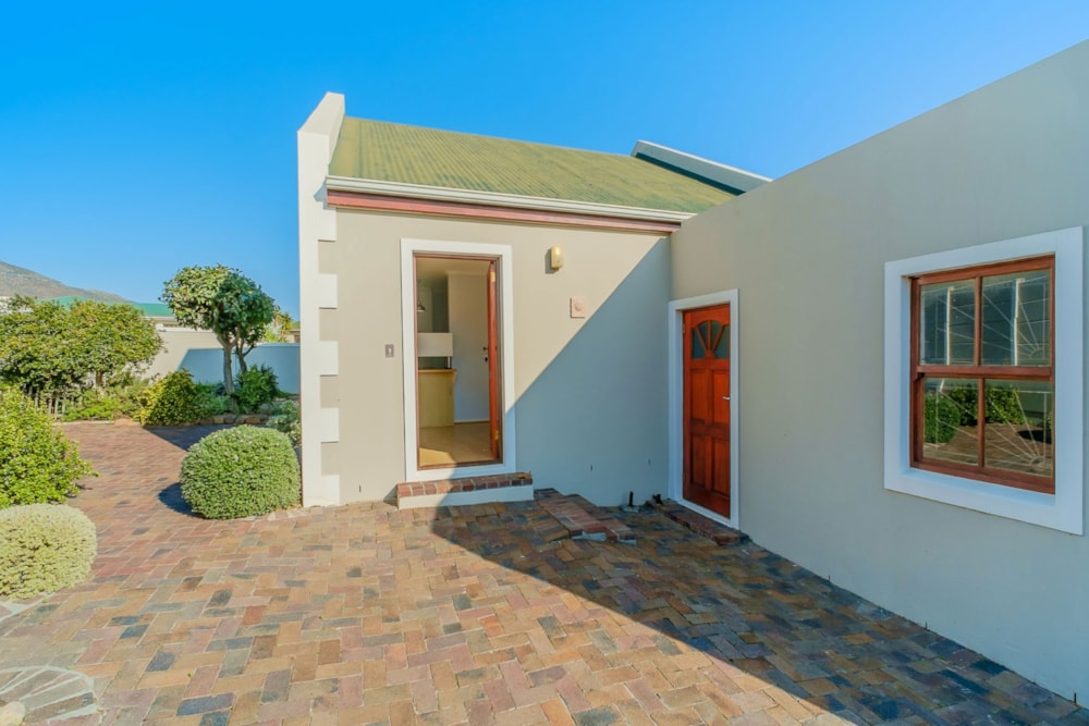 Security complex home for sale in Milkwood Park - FH1743409 Security complex home for sale in Milkwood Park - FH1743409