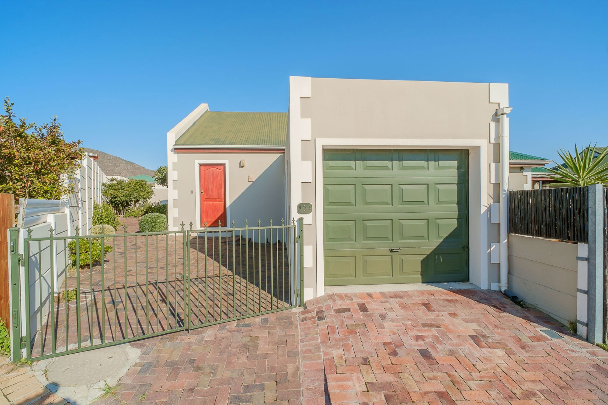 Security complex home for sale in Milkwood Park - FH1743409