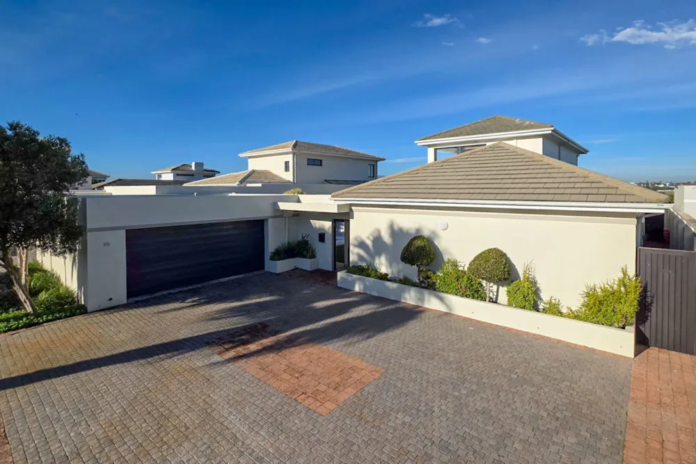 House for sale in Sunset Links - 1TV1745993 House for sale in Sunset Links - 1TV1745993