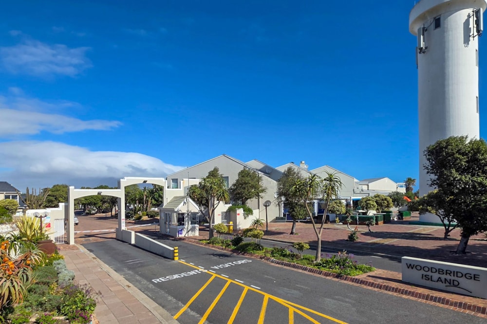 Security estate home for sale in Woodbridge Island - 1TV1747353