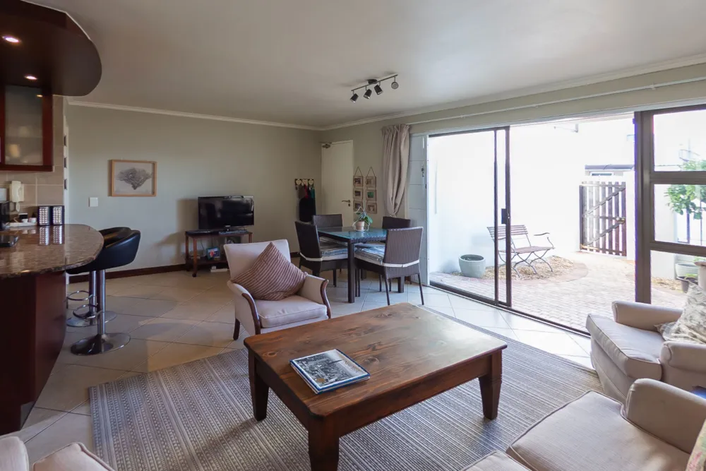 Townhouse sold in Bloubergrant - 1TV1744652 Townhouse sold in Bloubergrant - 1TV1744652
