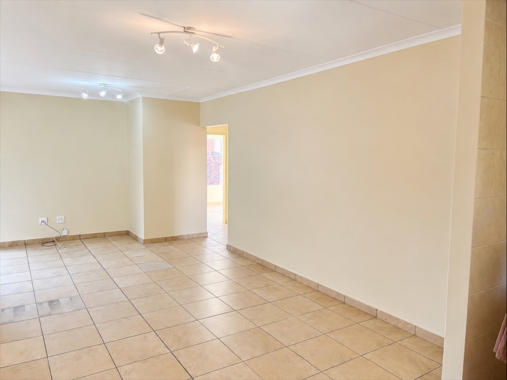 Security complex home to rent in Waterval East - 1RU1534577 Security complex home to rent in Waterval East - 1RU1534577