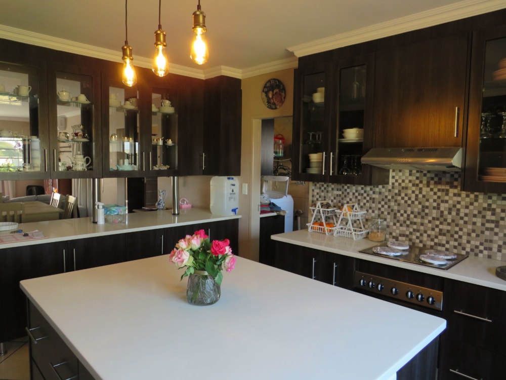 Single-storey house for sale in Ellisras (Lephalale) - 1ER1747327 Single-storey house for sale in Ellisras (Lephalale) - 1ER1747327