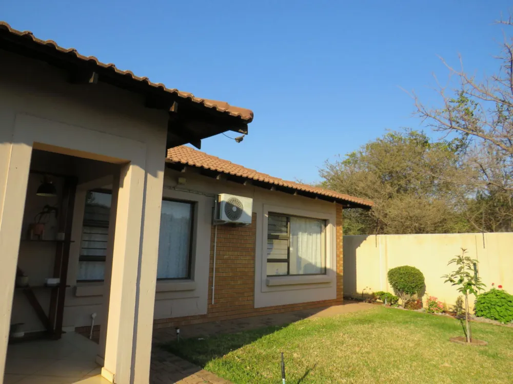 Single-storey house for sale in Ellisras (Lephalale) - 1ER1747327 Single-storey house for sale in Ellisras (Lephalale) - 1ER1747327