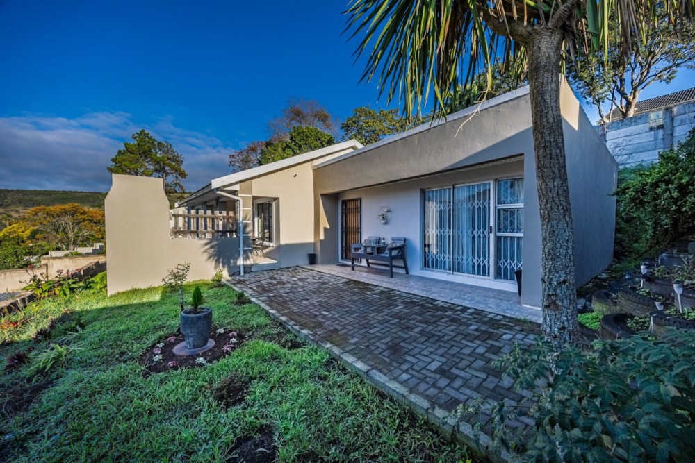 House for sale in Nahoon Valley Park - 1EZ1746608 House for sale in Nahoon Valley Park - 1EZ1746608