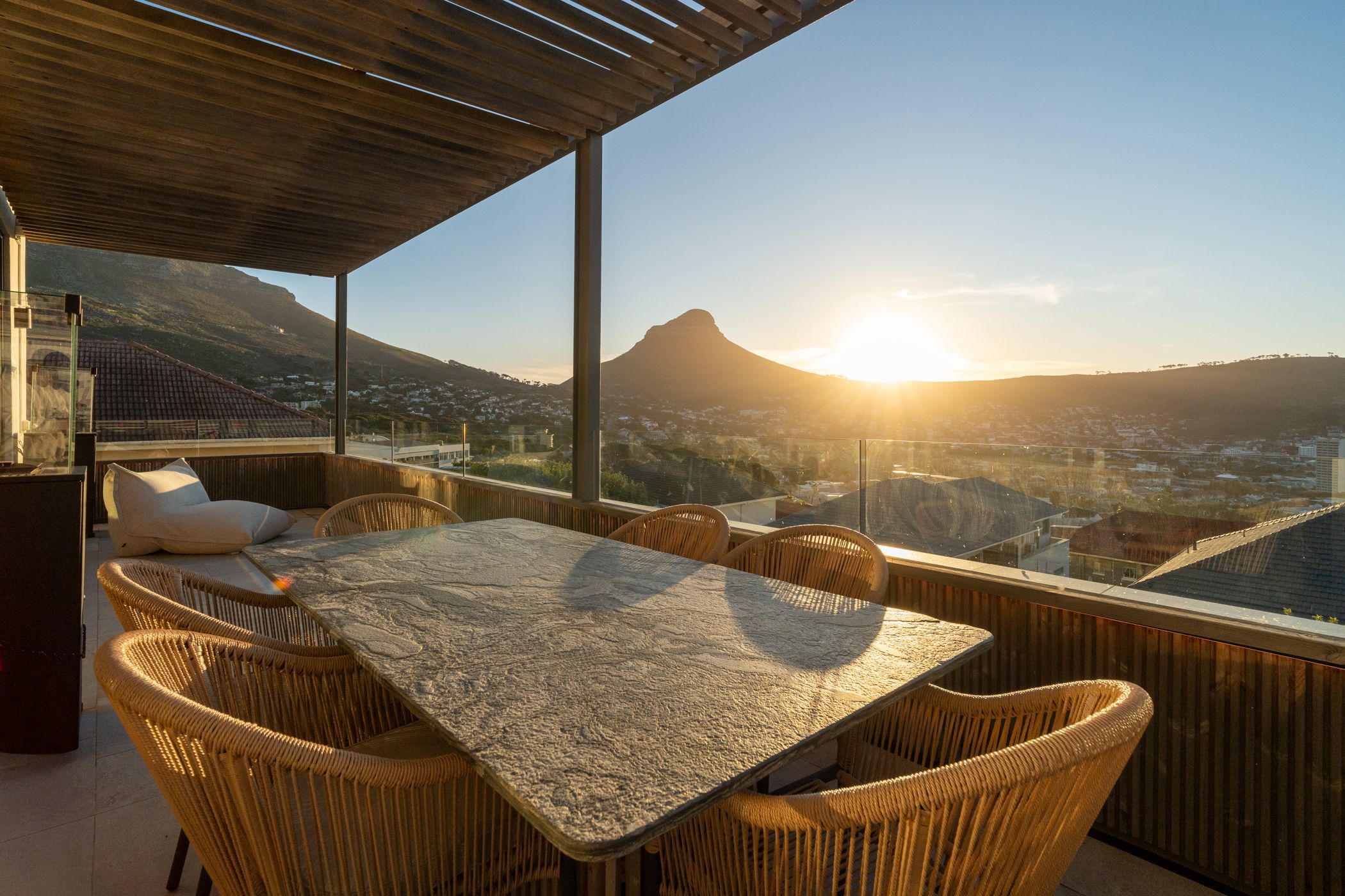 Apartment for sale in Vredehoek - AS1743312