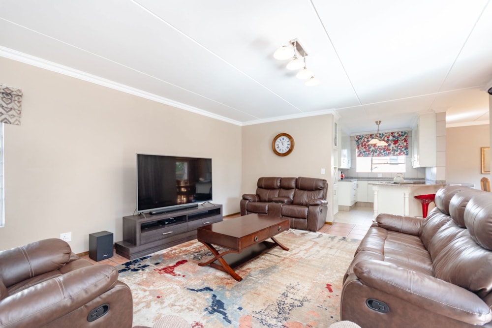 House for sale in Van Riebeeck Park, Kempton Park - KTP1745742 House for sale in Van Riebeeck Park, Kempton Park - KTP1745742