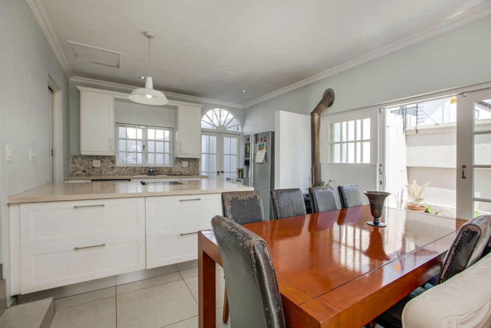 Apartment for sale in Parkwood, Johannesburg - HP1743928 Apartment for sale in Parkwood, Johannesburg - HP1743928