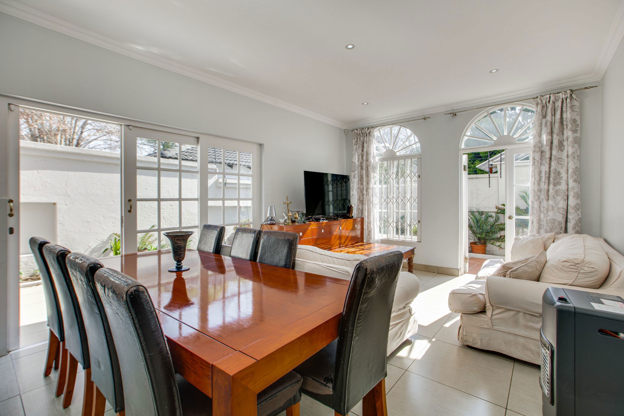 Apartment for sale in Parkwood, Johannesburg - HP1743928
