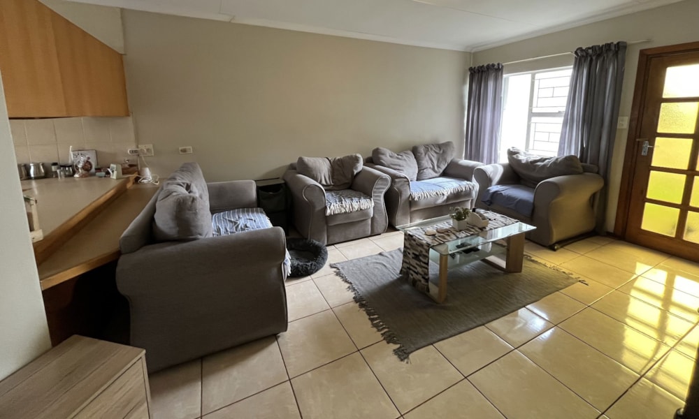 Townhouse for sale in Langenhovenpark - 1BX1745802 Townhouse for sale in Langenhovenpark - 1BX1745802