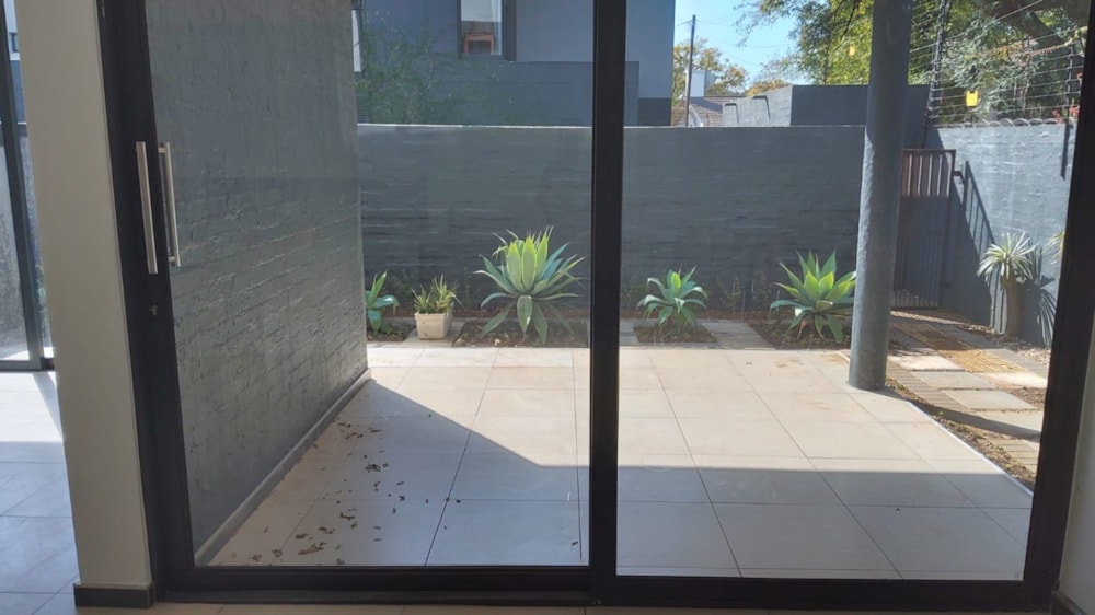 Security complex home to rent in Brooklyn, Pretoria East - PTL1746519