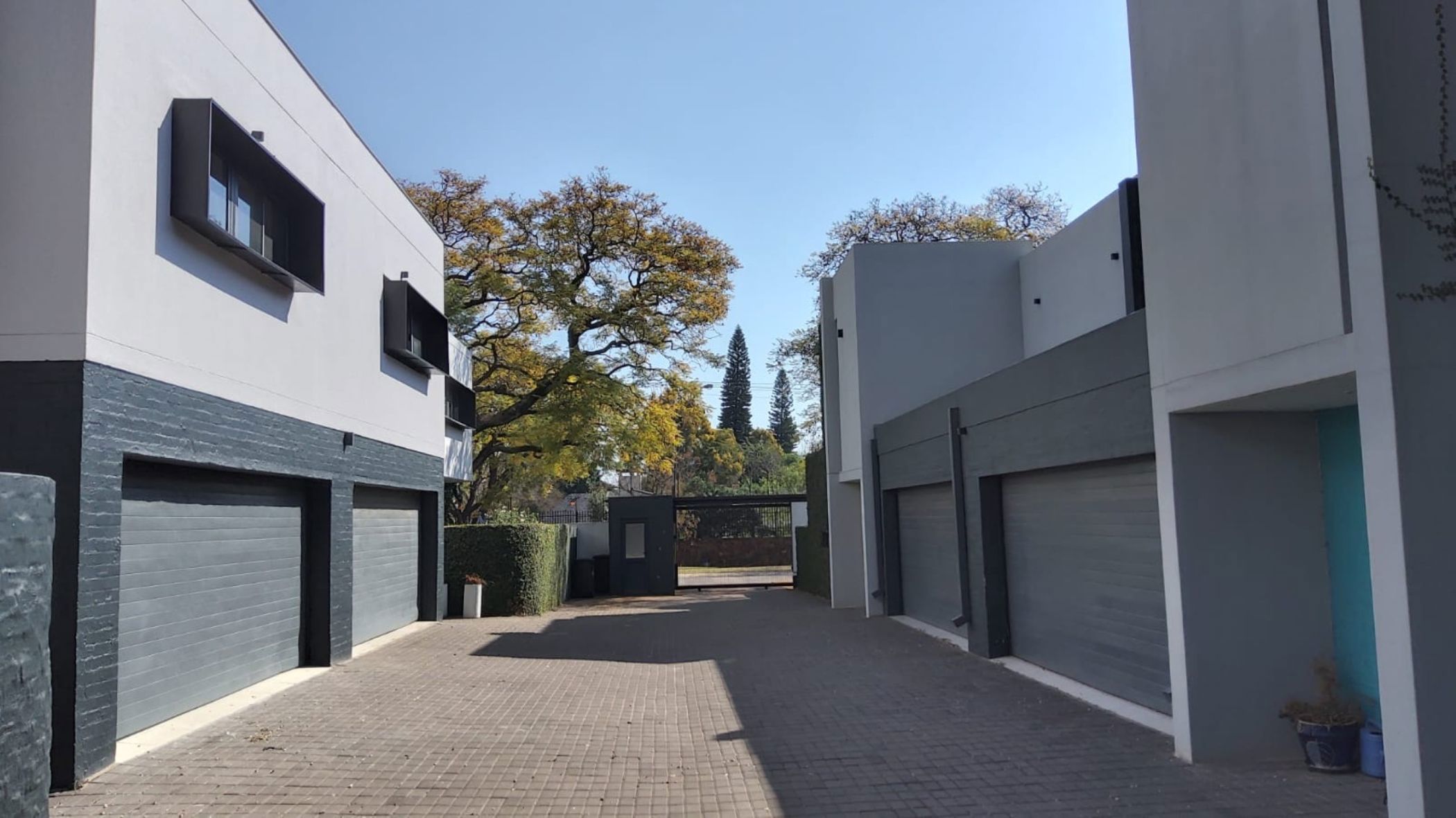 Security complex home to rent in Brooklyn, Pretoria East - PTL1746519
