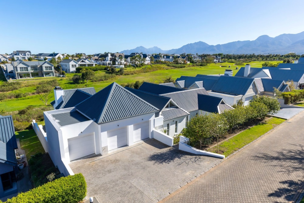 House for sale in Kingswood Golf Estate - GEO1747242