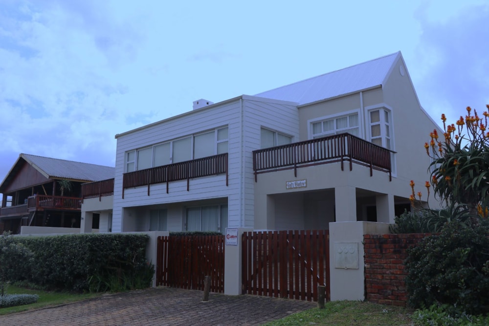 House for sale in Oyster Bay, Eastern Cape - 1SA1742475 House for sale in Oyster Bay, Eastern Cape - 1SA1742475