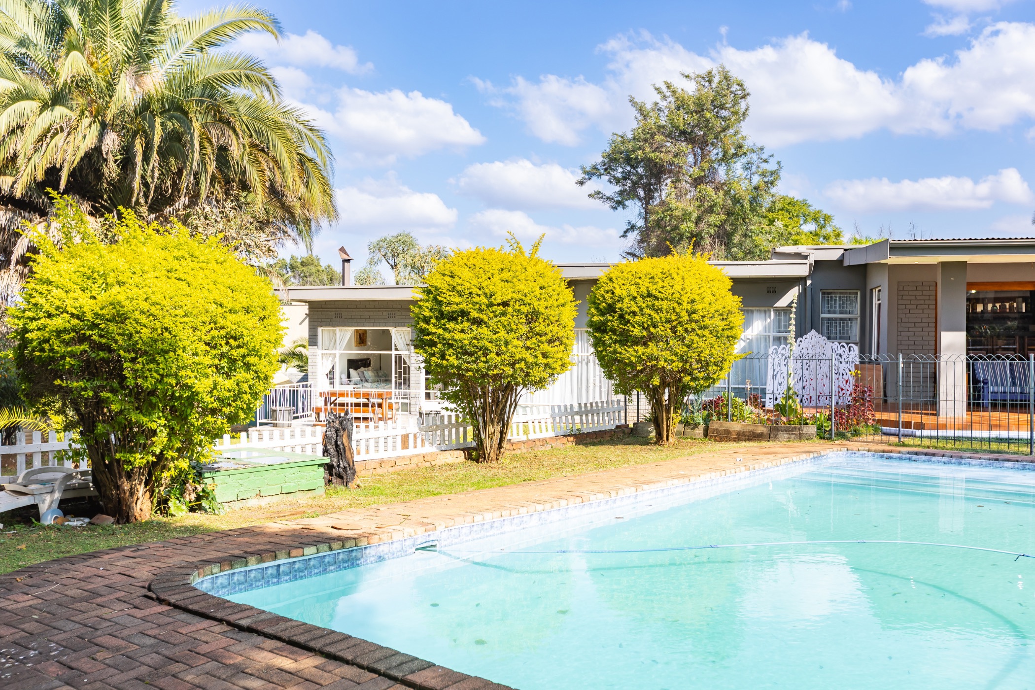 House for sale in Hutten Heights - 1NW1744817
