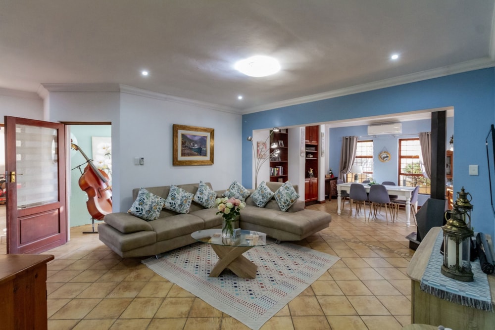 Security estate home for sale in Birdwood - 1HR1746700