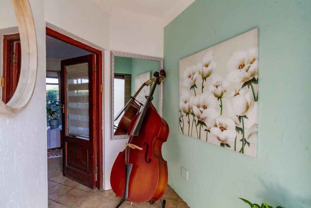 Security estate home for sale in Birdwood - 1HR1746700