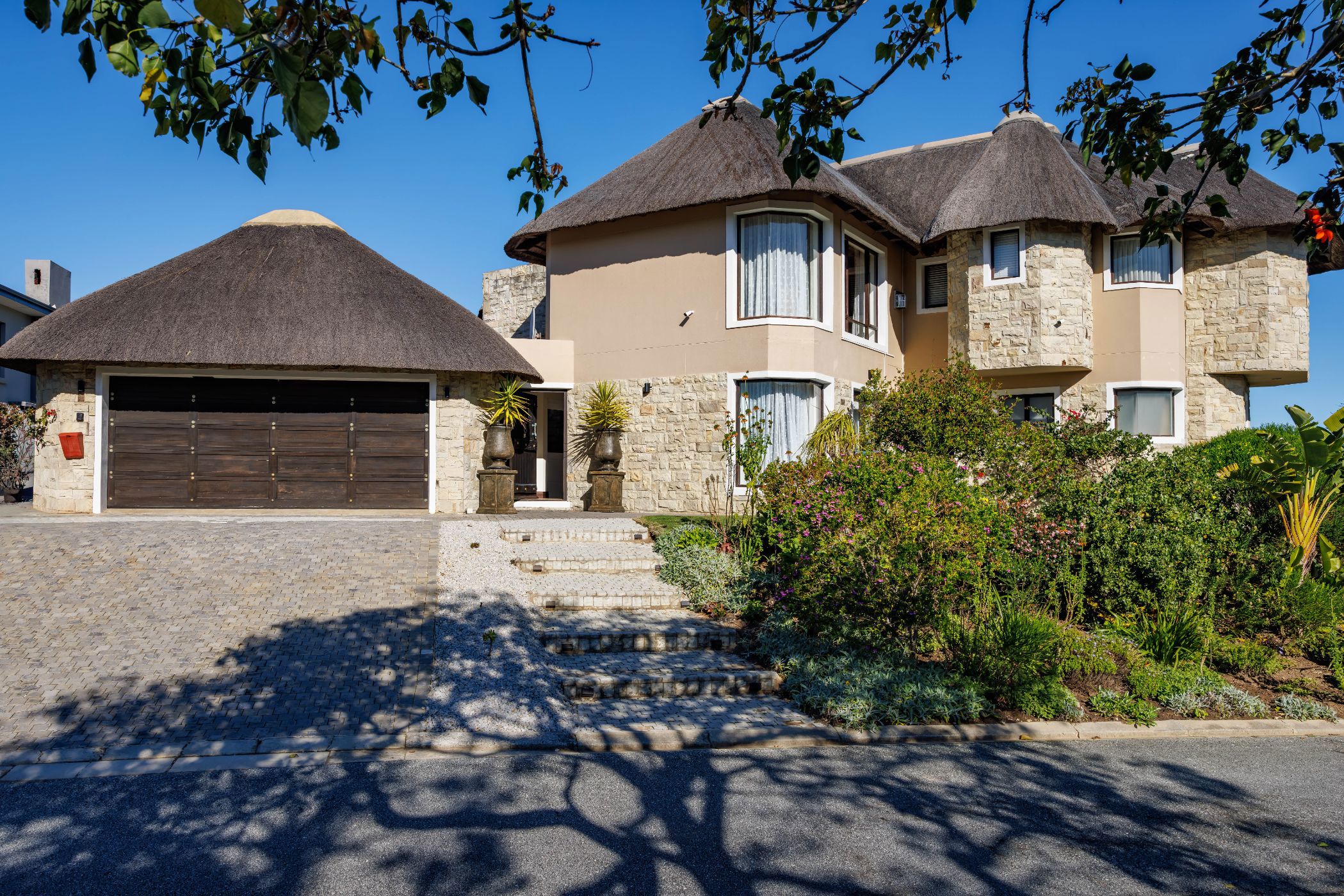 House for sale in Pezula Golf Estate - 1KG1747150