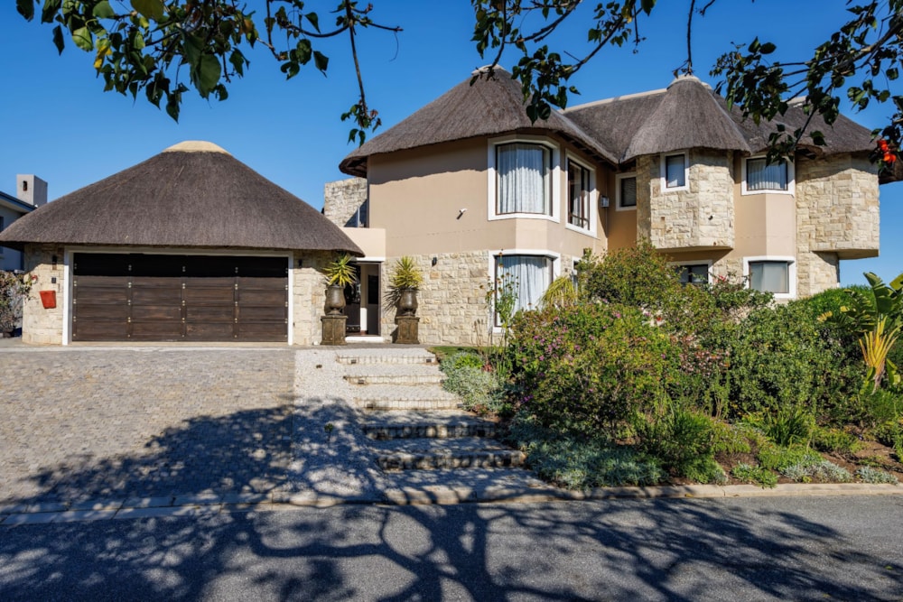 House for sale in Pezula Golf Estate - 1KG1747150 House for sale in Pezula Golf Estate - 1KG1747150