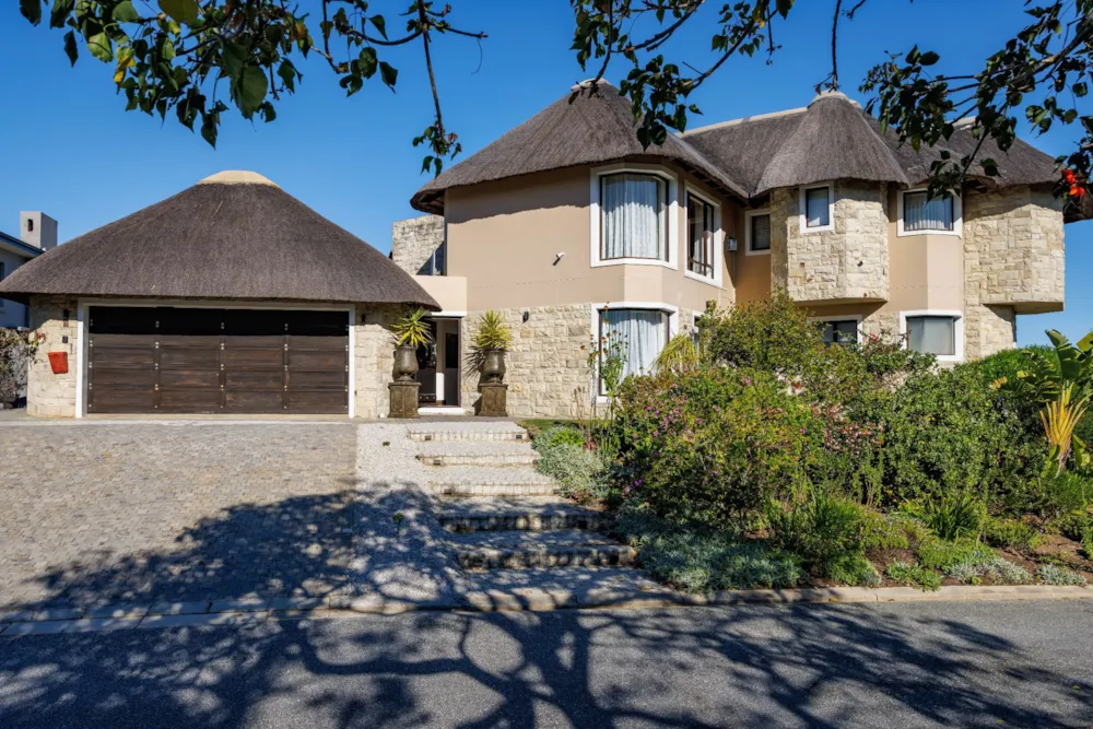 House for sale in Pezula Golf Estate - 1KG1747150 House for sale in Pezula Golf Estate - 1KG1747150