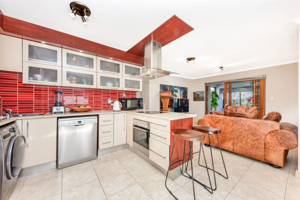 Cluster for sale in Bryanston - HP1742892 Cluster for sale in Bryanston - HP1742892