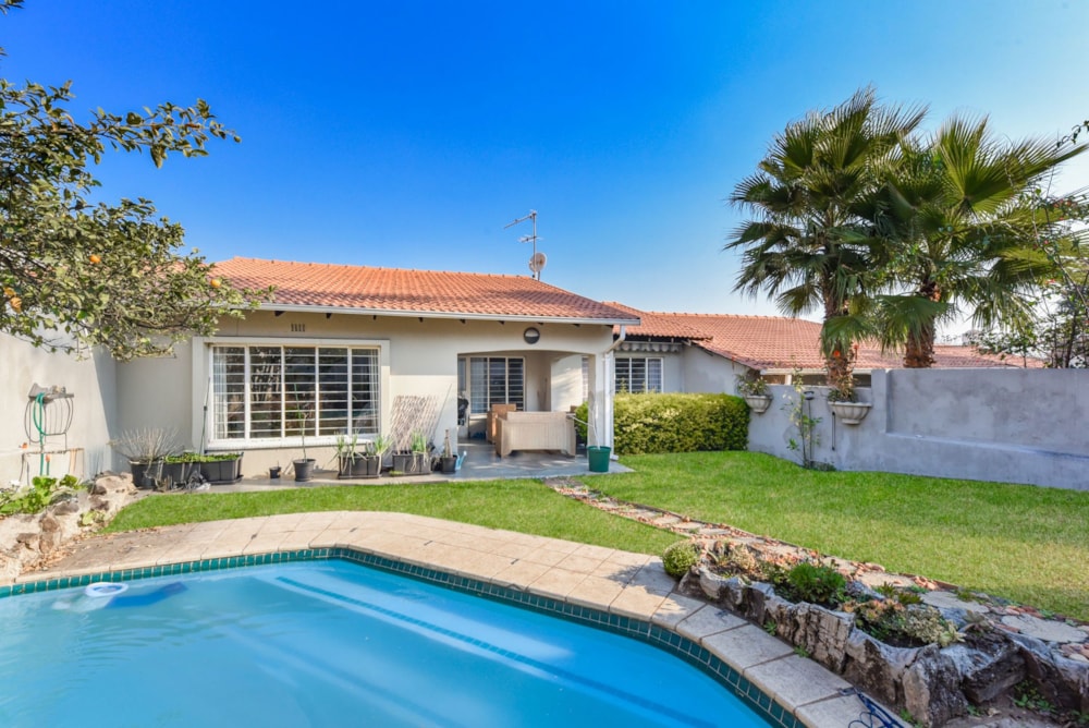 Garden apartment for sale in Bryanston - HP1745500 Garden apartment for sale in Bryanston - HP1745500