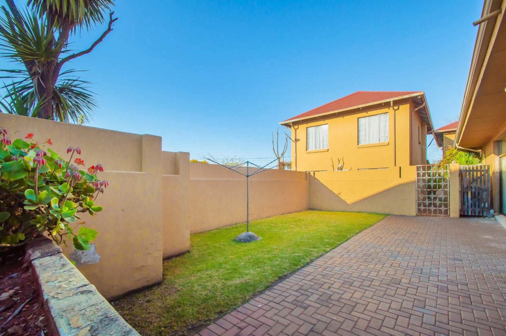 Townhouse for sale in Krugersdorp North - 1KR1747131 Townhouse for sale in Krugersdorp North - 1KR1747131
