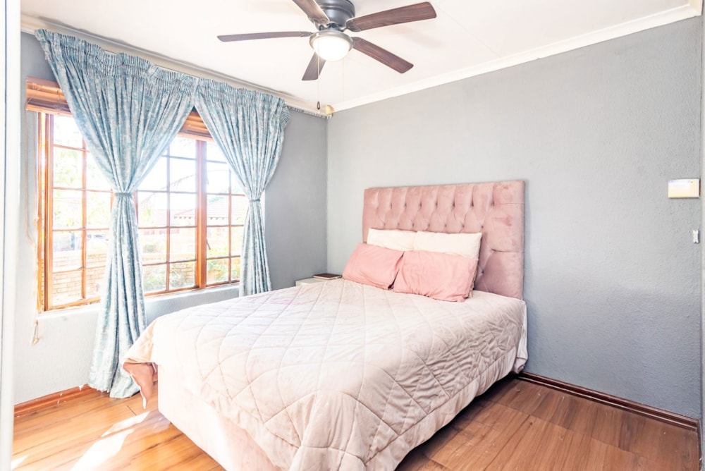 Townhouse to rent in Pinehaven - 1KR1745241 Townhouse to rent in Pinehaven - 1KR1745241