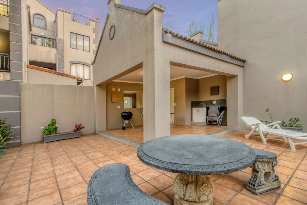 Apartment for sale in Waverley, Johannesburg - HP1748429 Apartment for sale in Waverley, Johannesburg - HP1748429