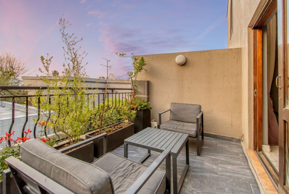 Apartment for sale in Waverley, Johannesburg - HP1748429 Apartment for sale in Waverley, Johannesburg - HP1748429
