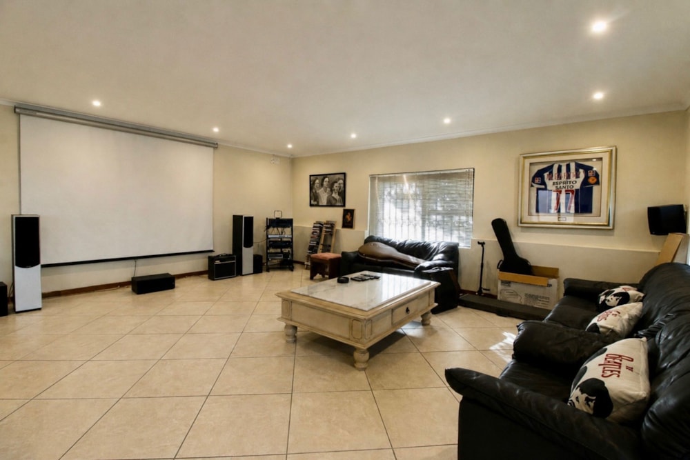 House for sale in Plattekloof - 1PLA1750143 House for sale in Plattekloof - 1PLA1750143
